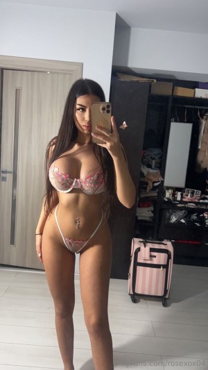 Mariaa beatrice Nude Leaks OnlyFans Photos #3