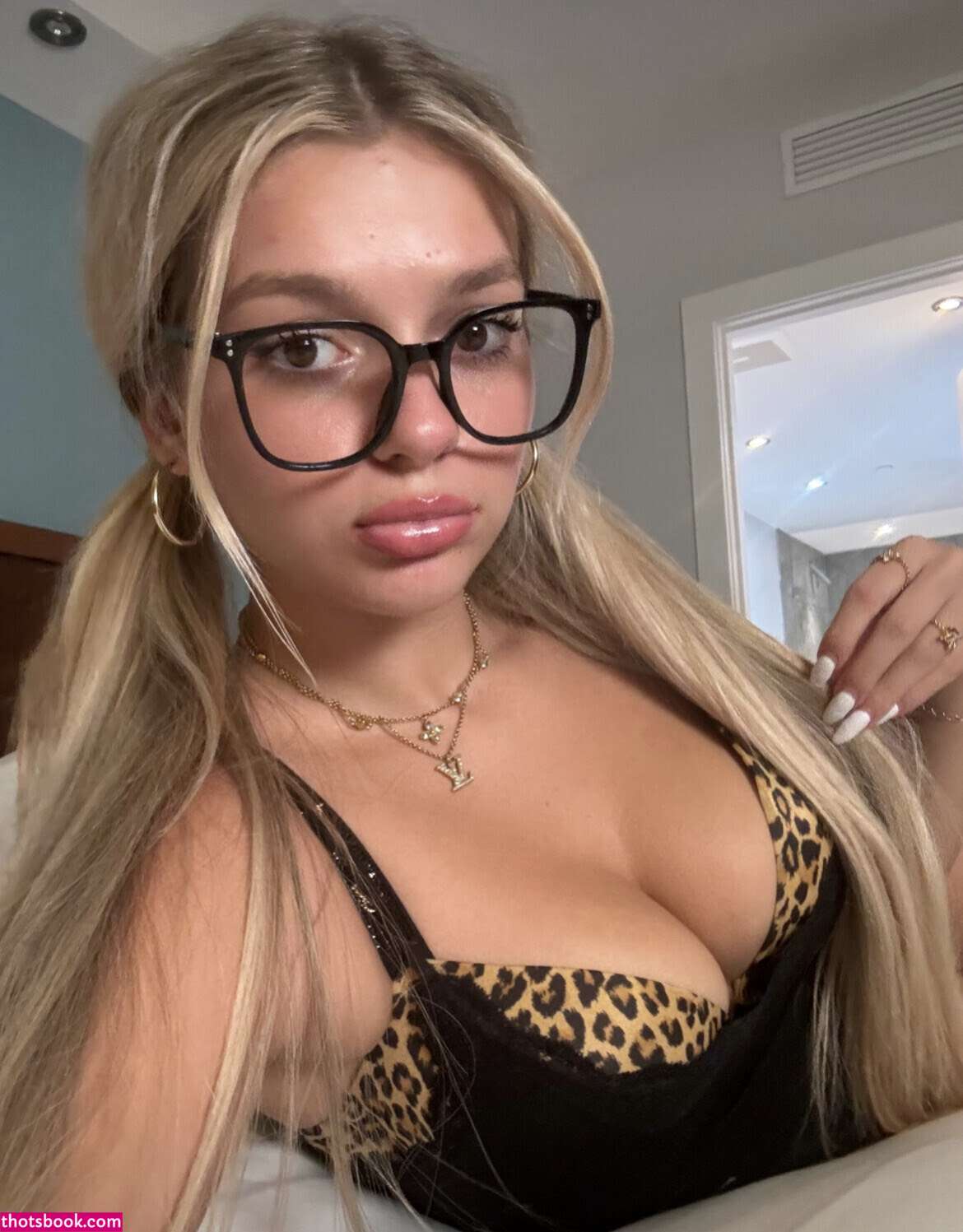 Abigail lutz nude leaks