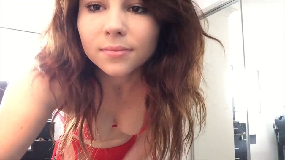 Erin Kate Ass & Boobs Nipples 8095