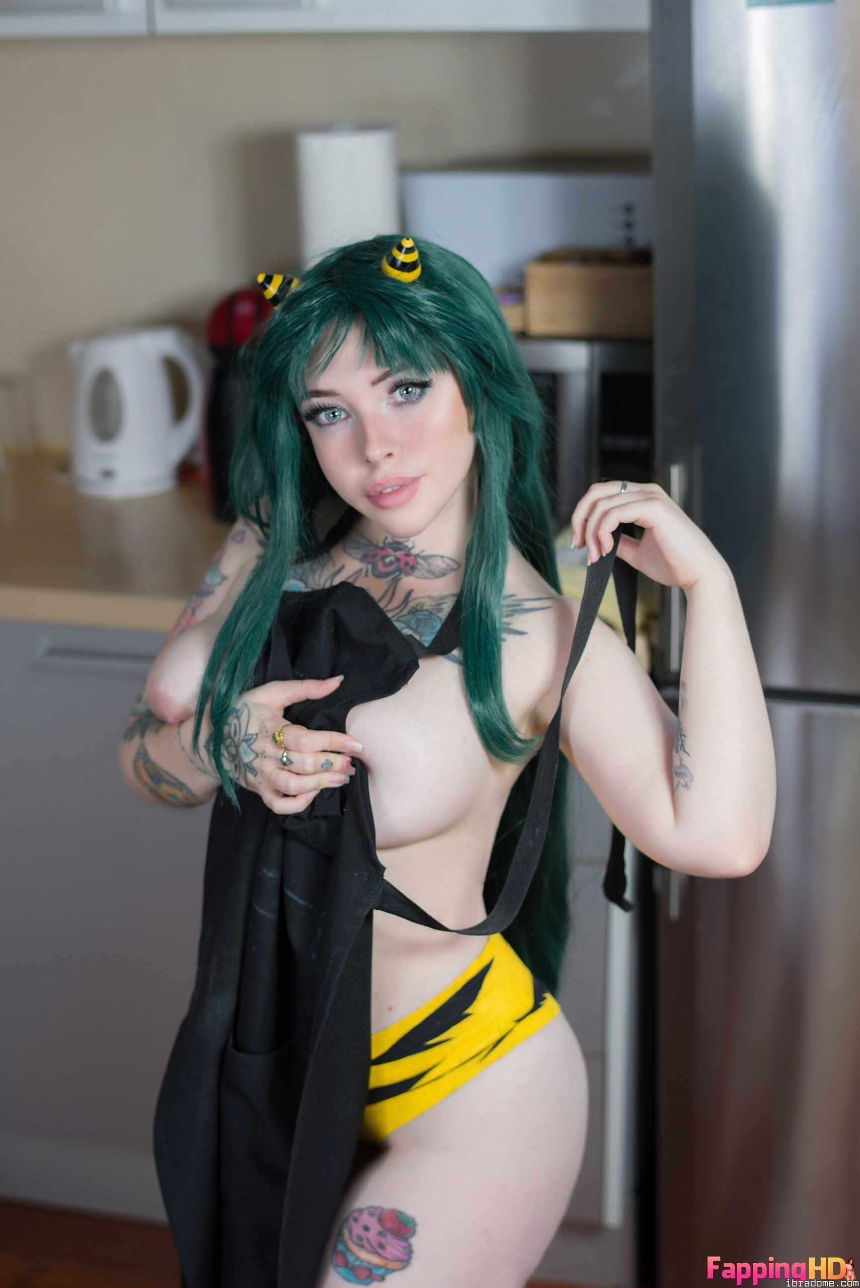  Marina Mui Nude 59830