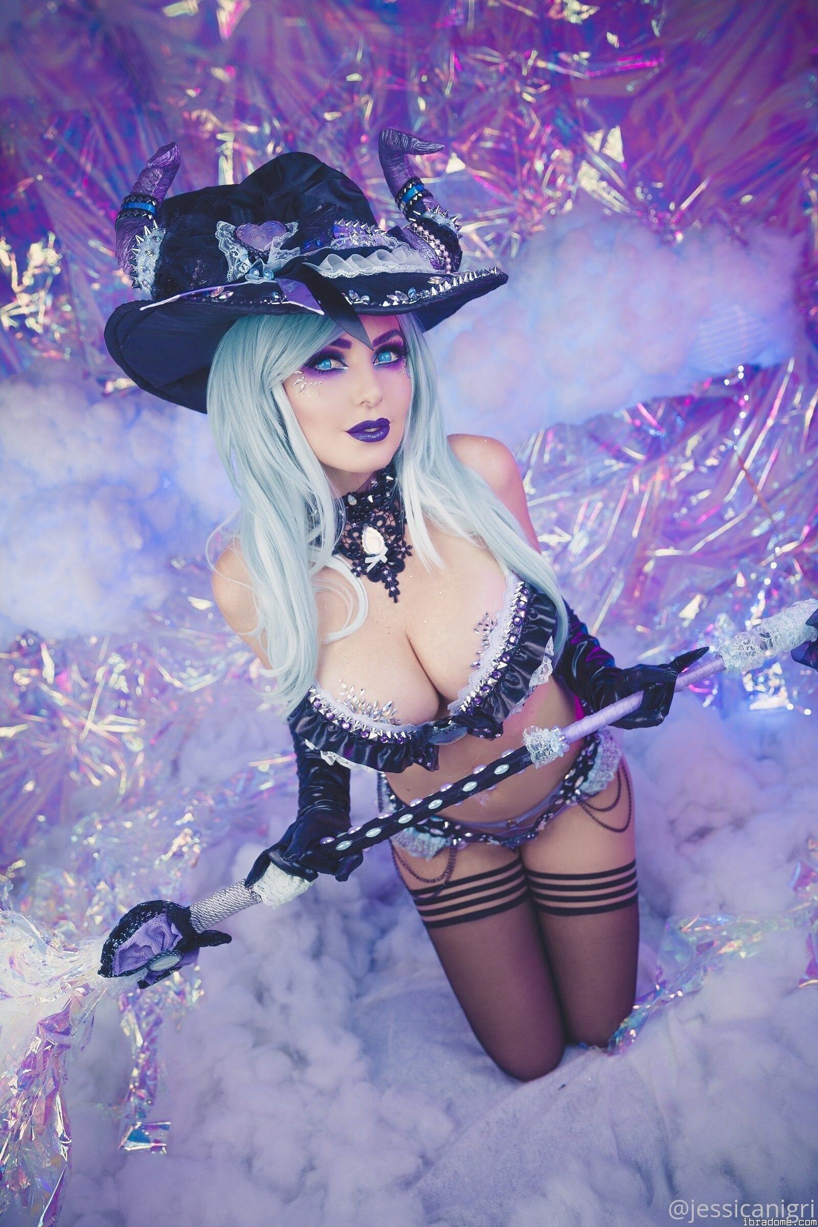  Jessica Nigri Witch 62540