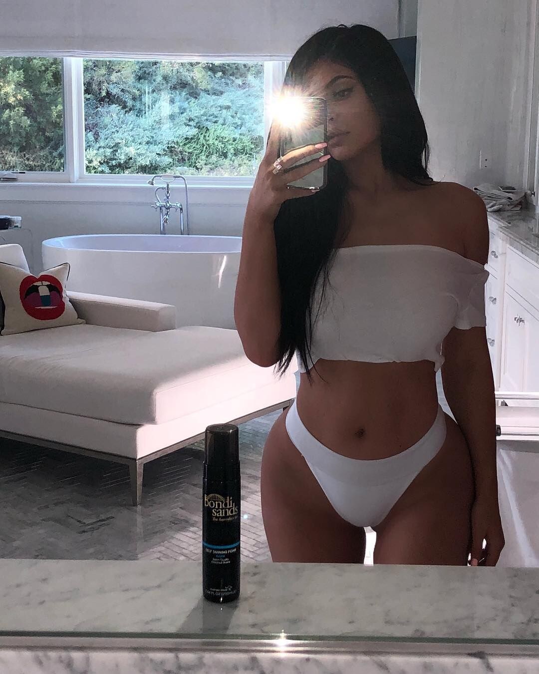 Kylie Jenner Hot Photos 67780