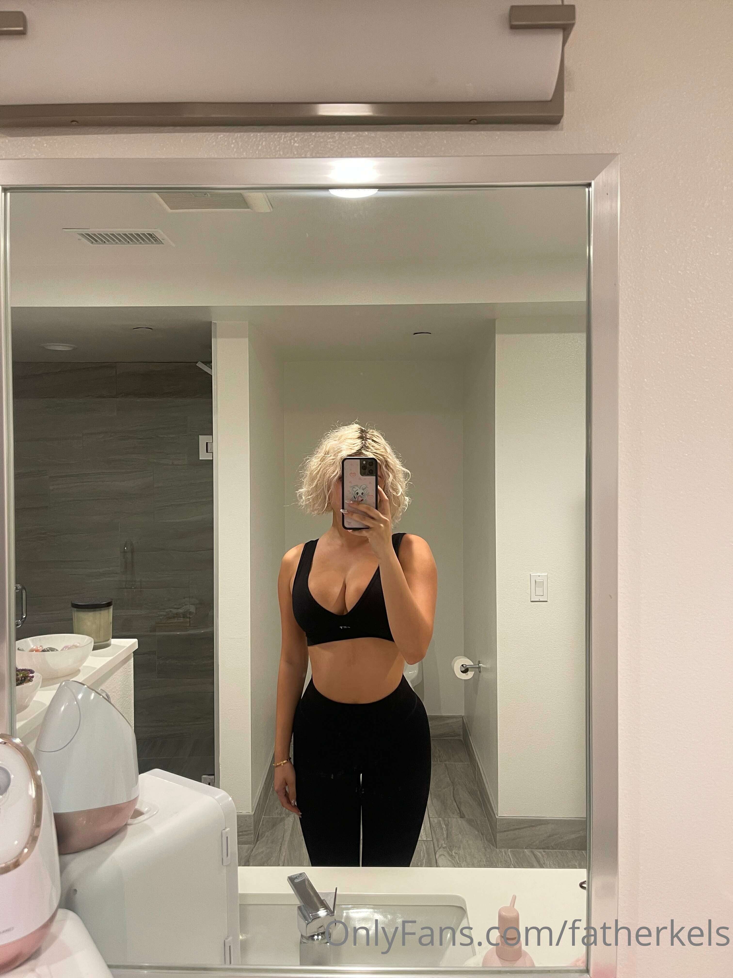 Kelsey Calemine fatherkels Mirror 123700