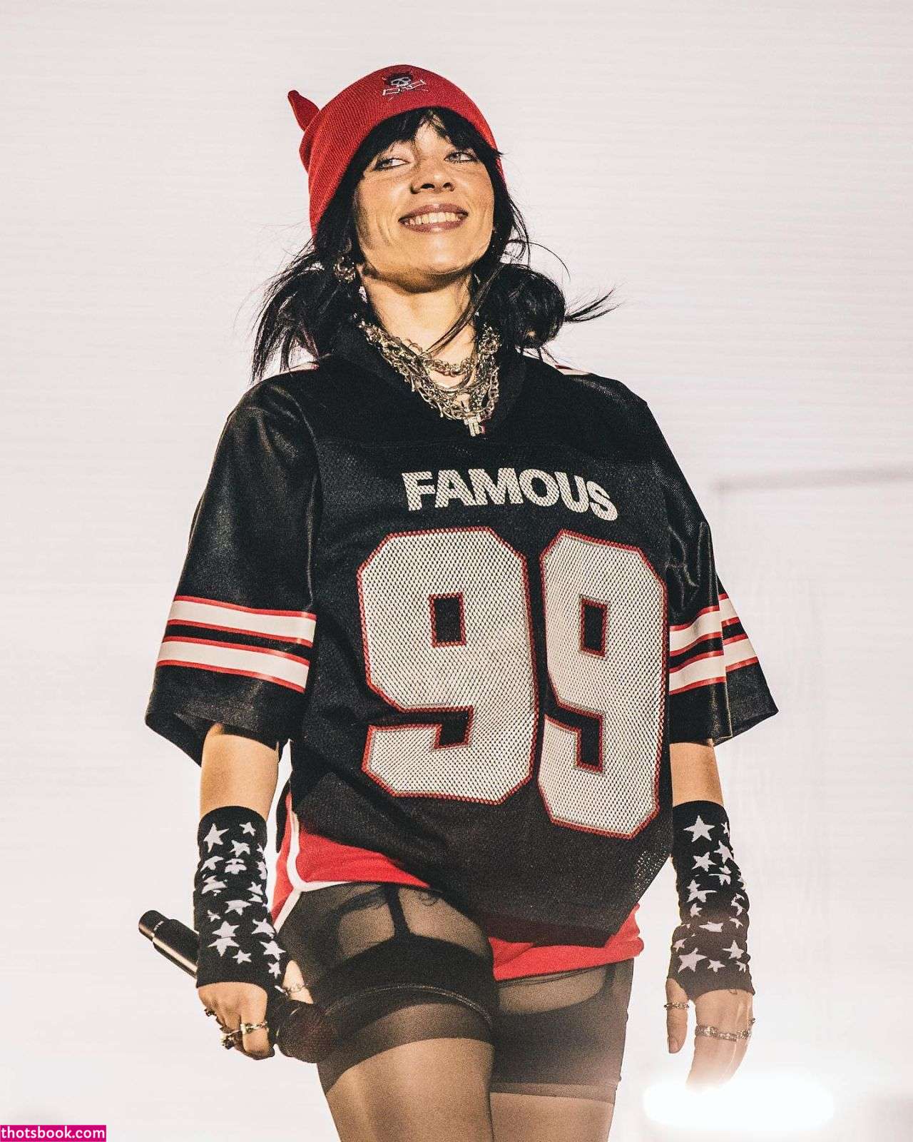 Billie Eilish Nude Photos #13 411245