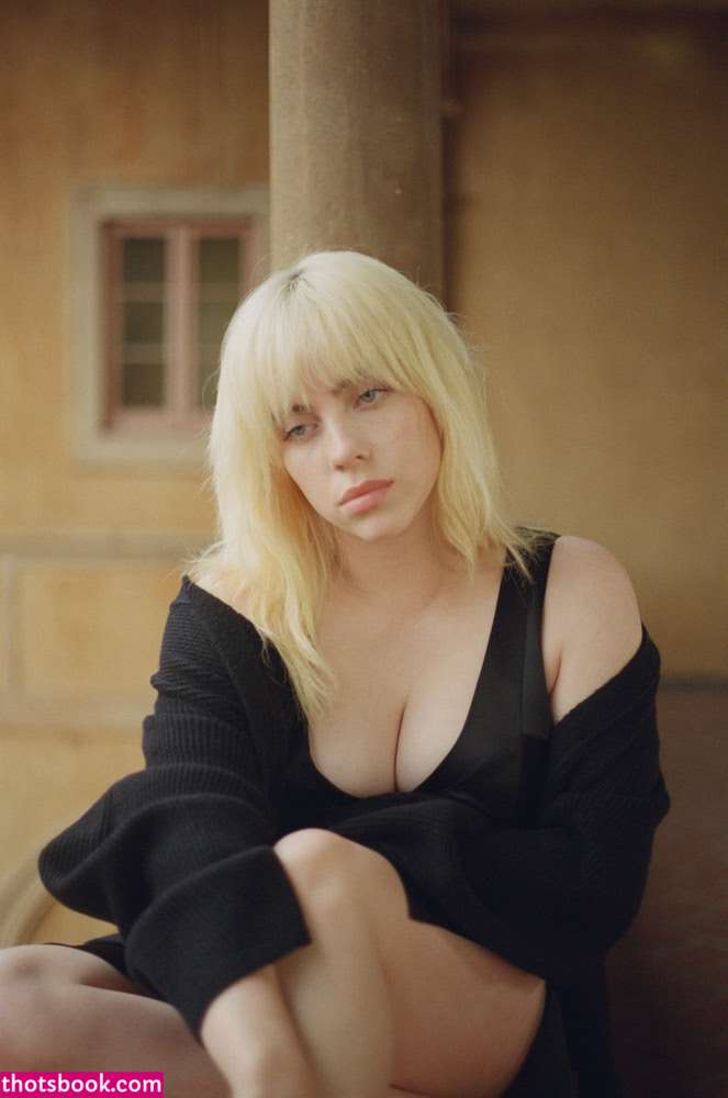 Billie Eilish Nude Photos #14 411263