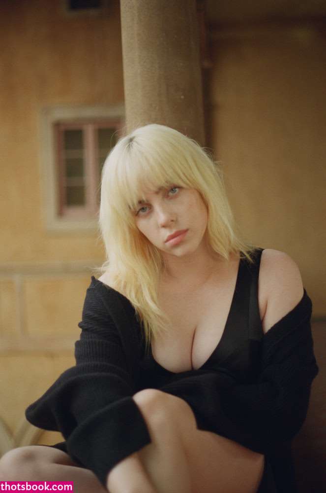 Billie Eilish Nude Photos #14 411264