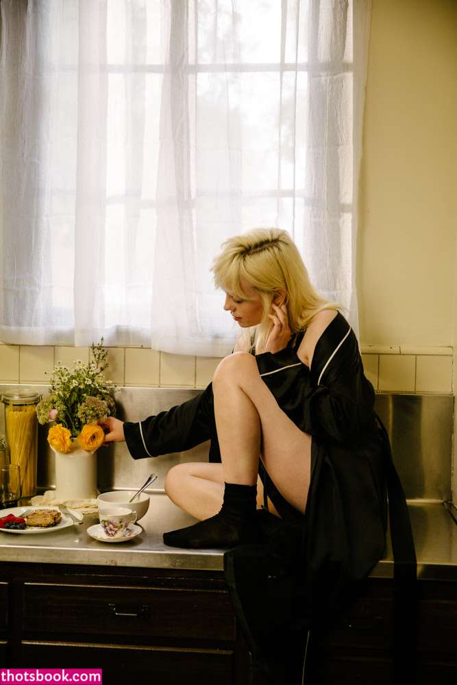 Billie Eilish Nude Photos #14 411282