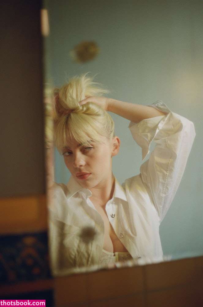 Billie Eilish Nude Photos #14 411284