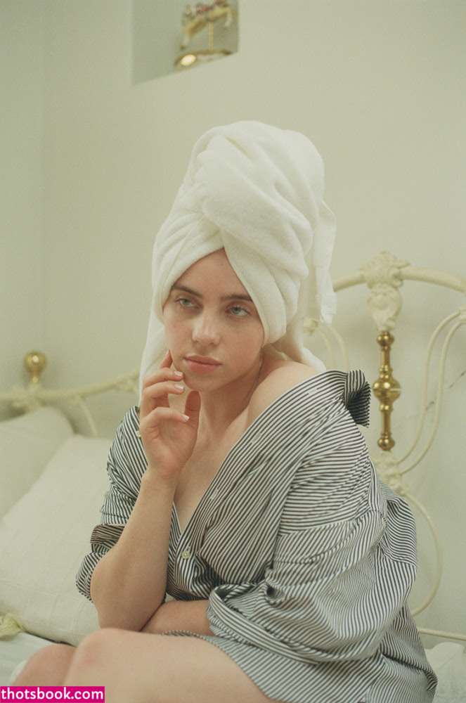 Billie Eilish Nude Photos #14 411291