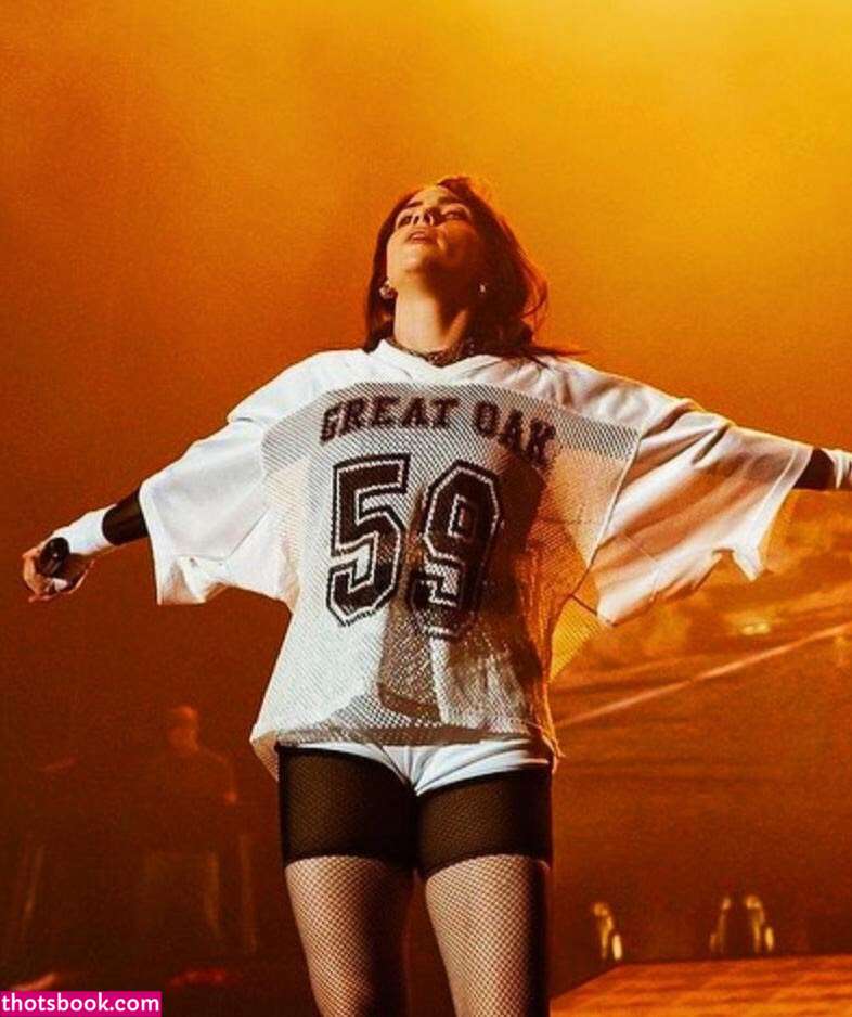 Billie Eilish Nude Photos #17 412341