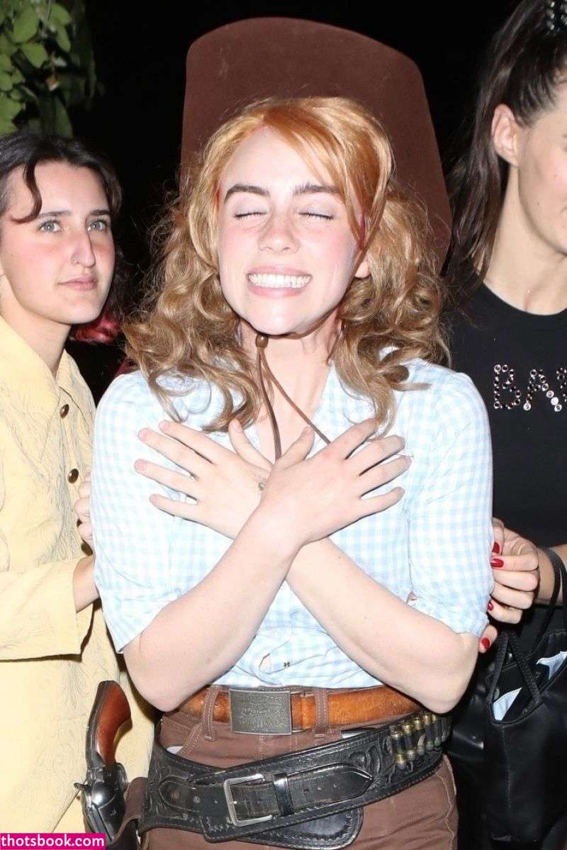 Billie Eilish Nude Photos #21 412362