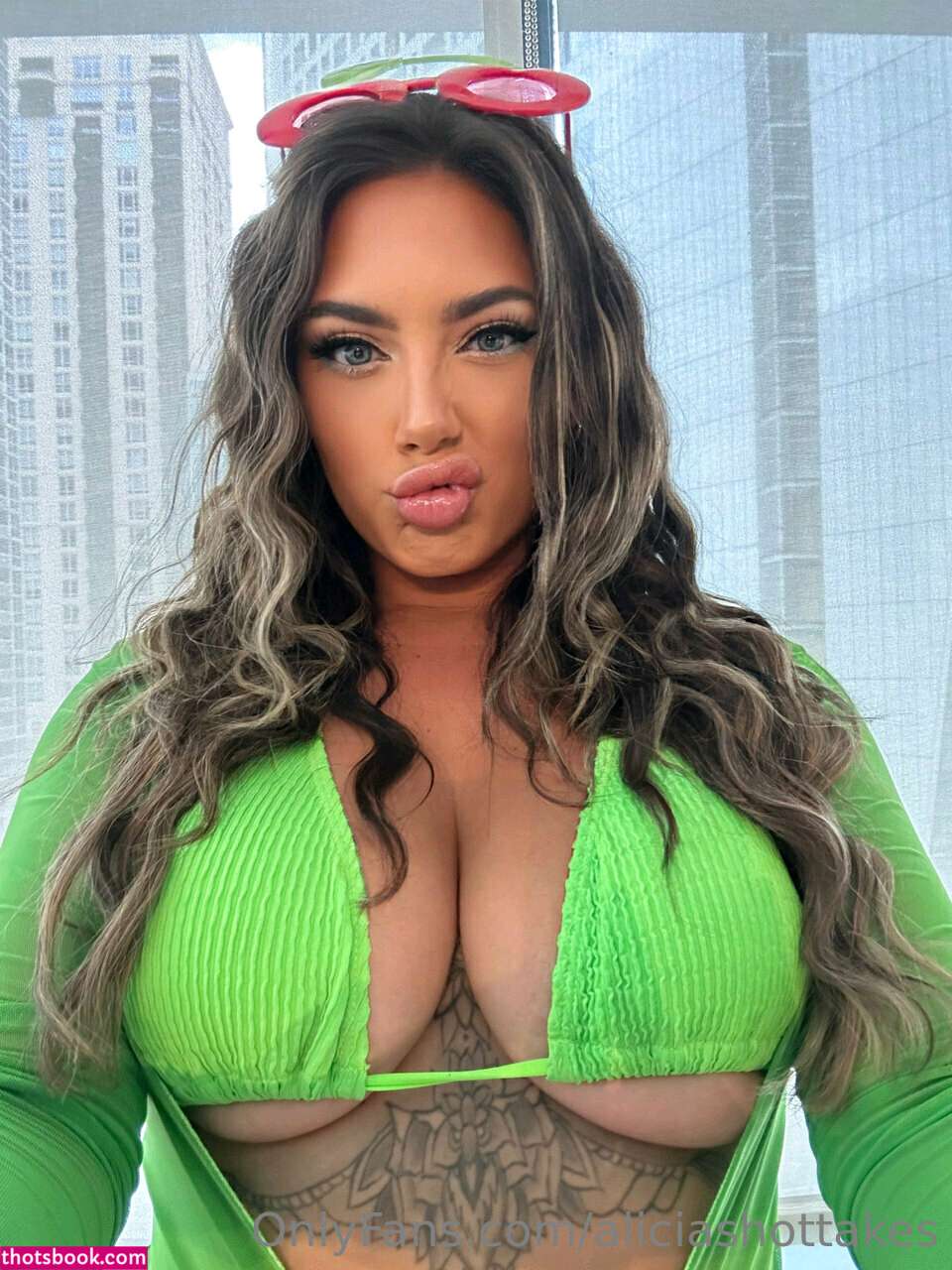 Aliciahottakes Livinlavialicia Nude OnlyFans Photos #3 379853