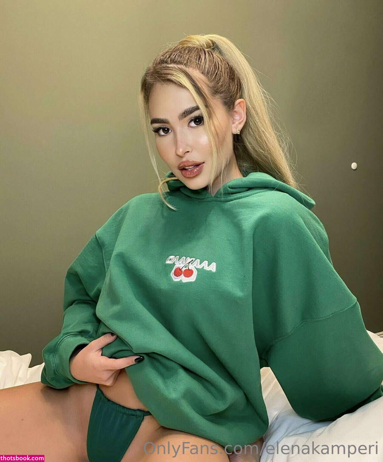 Elena Kamperi Nude OnlyFans Photos #4 380074