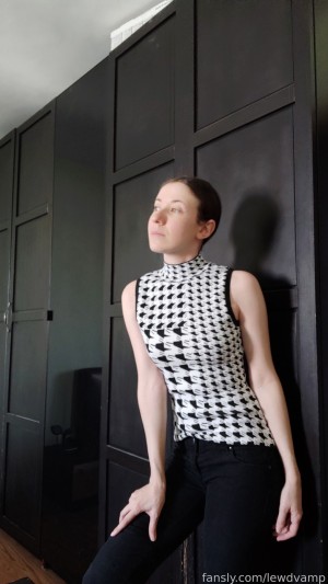 Lewdvamp Nude OnlyFans Photos #1