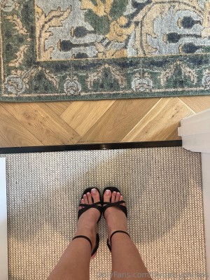 Lillian Phillips Nude OnlyFans Photos #30