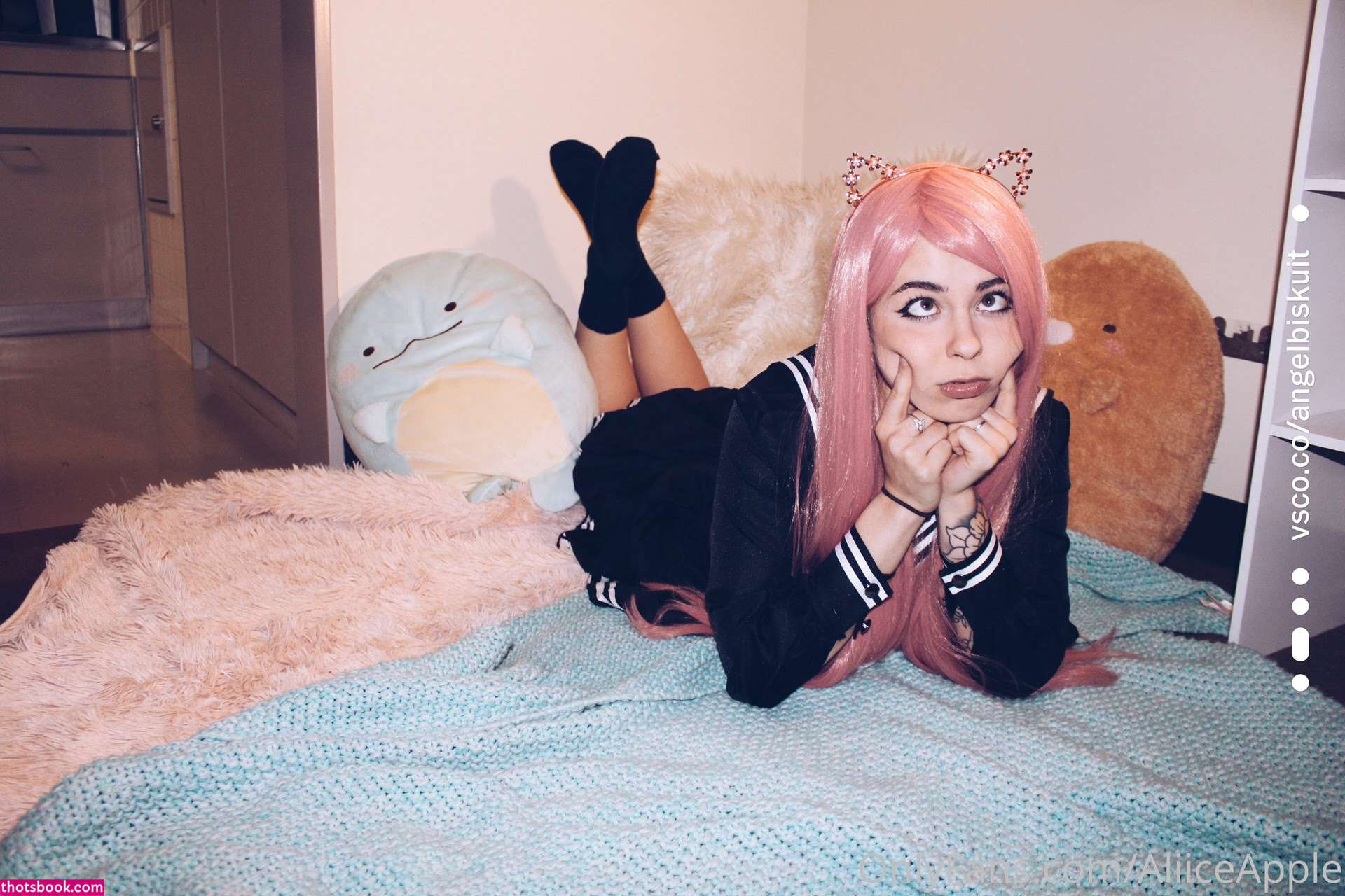 Aliice Apple Nude OnlyFans Photos #2 1198896