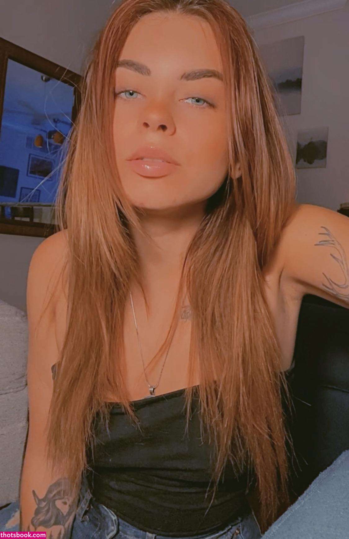 Aliice Apple Nude OnlyFans Photos #8 1200499