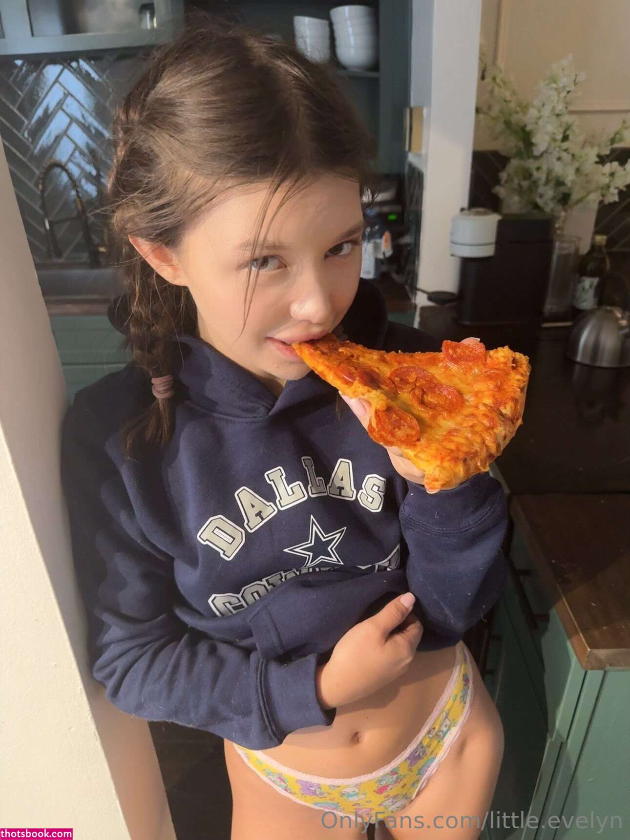 Little Evelyn Nude Leaks OnlyFans Photos #6 1832885