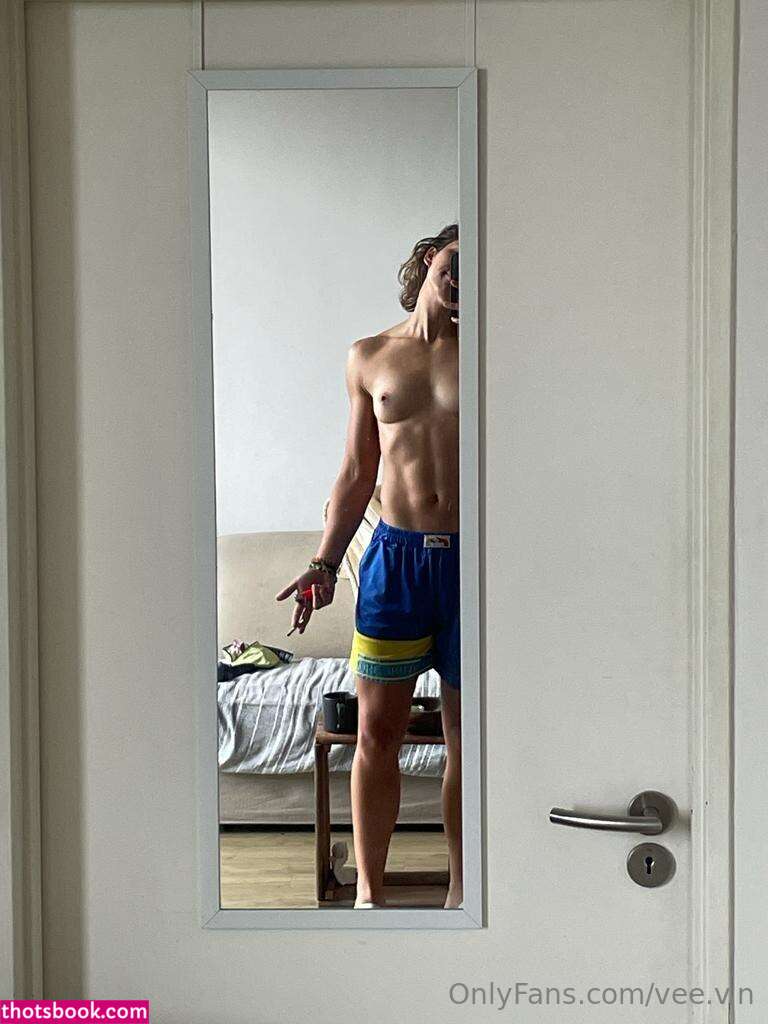 The nude hippie Nude Leaks OnlyFans Photos #3 1842831