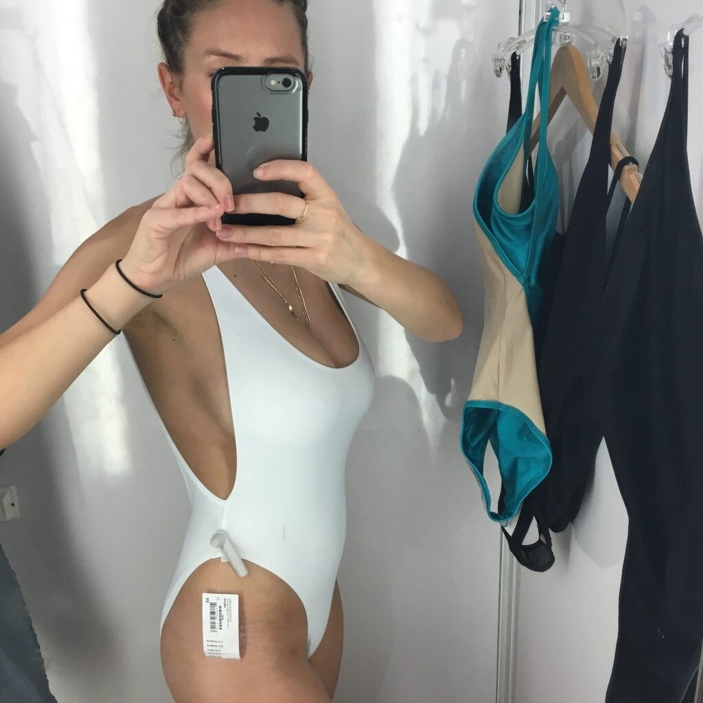 Dylan Penn Leaked Nude Photos 7368