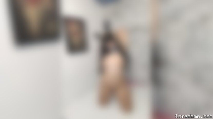 BR  Boss Serena Nudes 58978