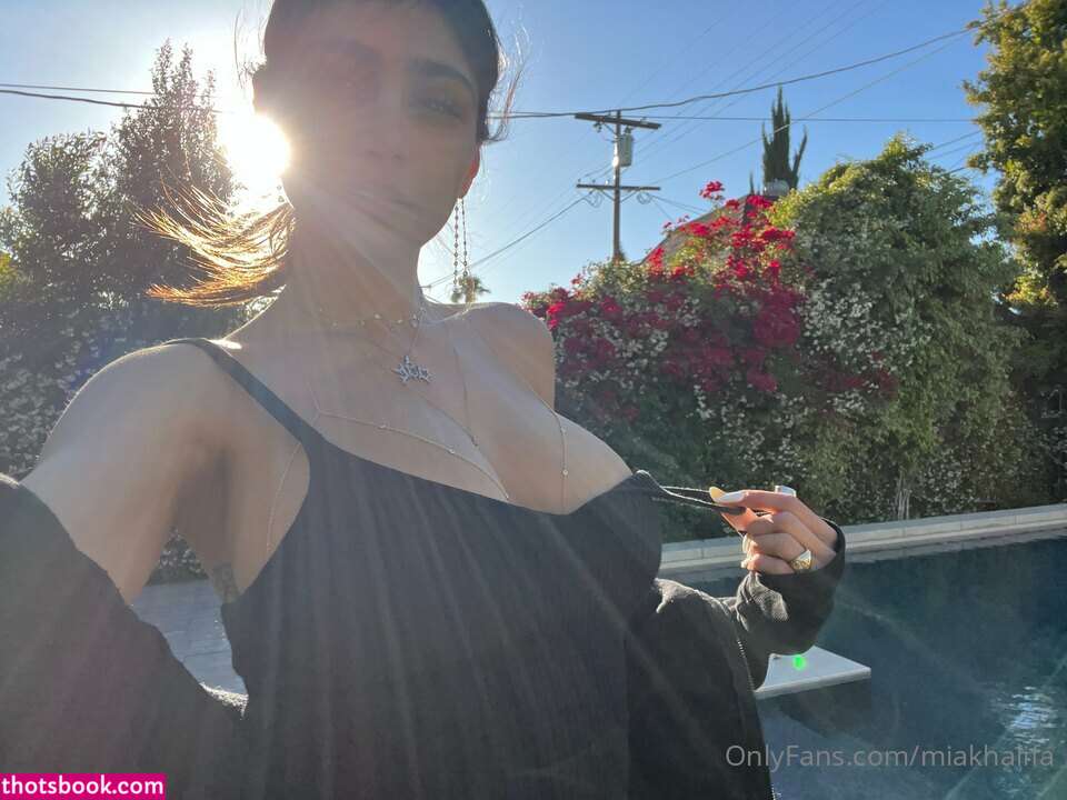 Mia Khalifa Nude OnlyFans Photos #5 371054