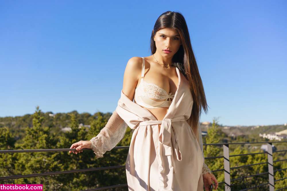 Mia Khalifa Nude OnlyFans Photos #11 371823
