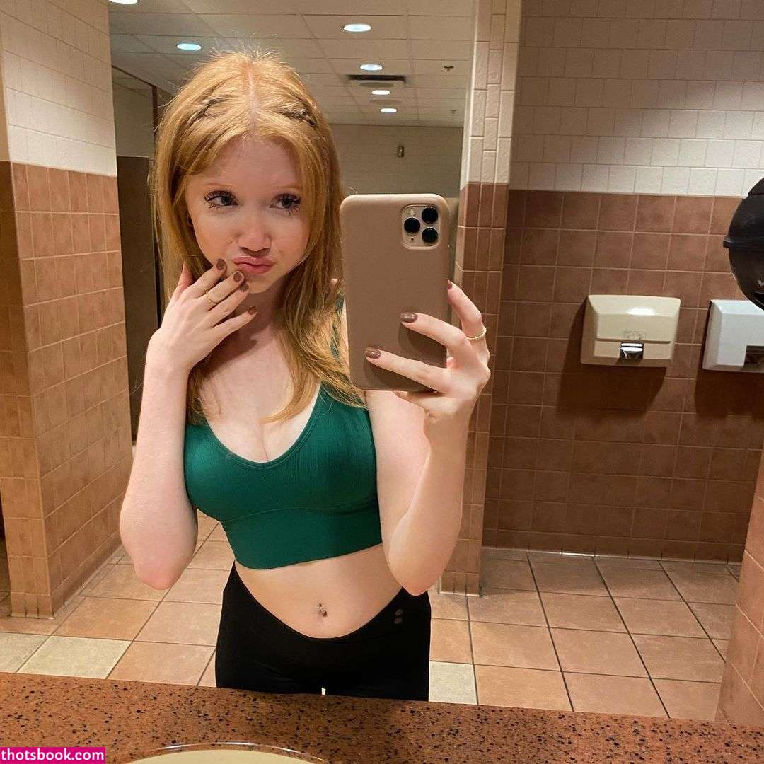 Makenna Kelly Lifewithmak Nude OnlyFans Photos #7 377730