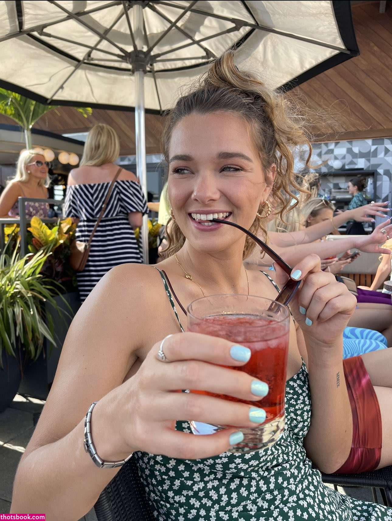 Hang10toes Linzi Little Nude OnlyFans Photos #3 1156760