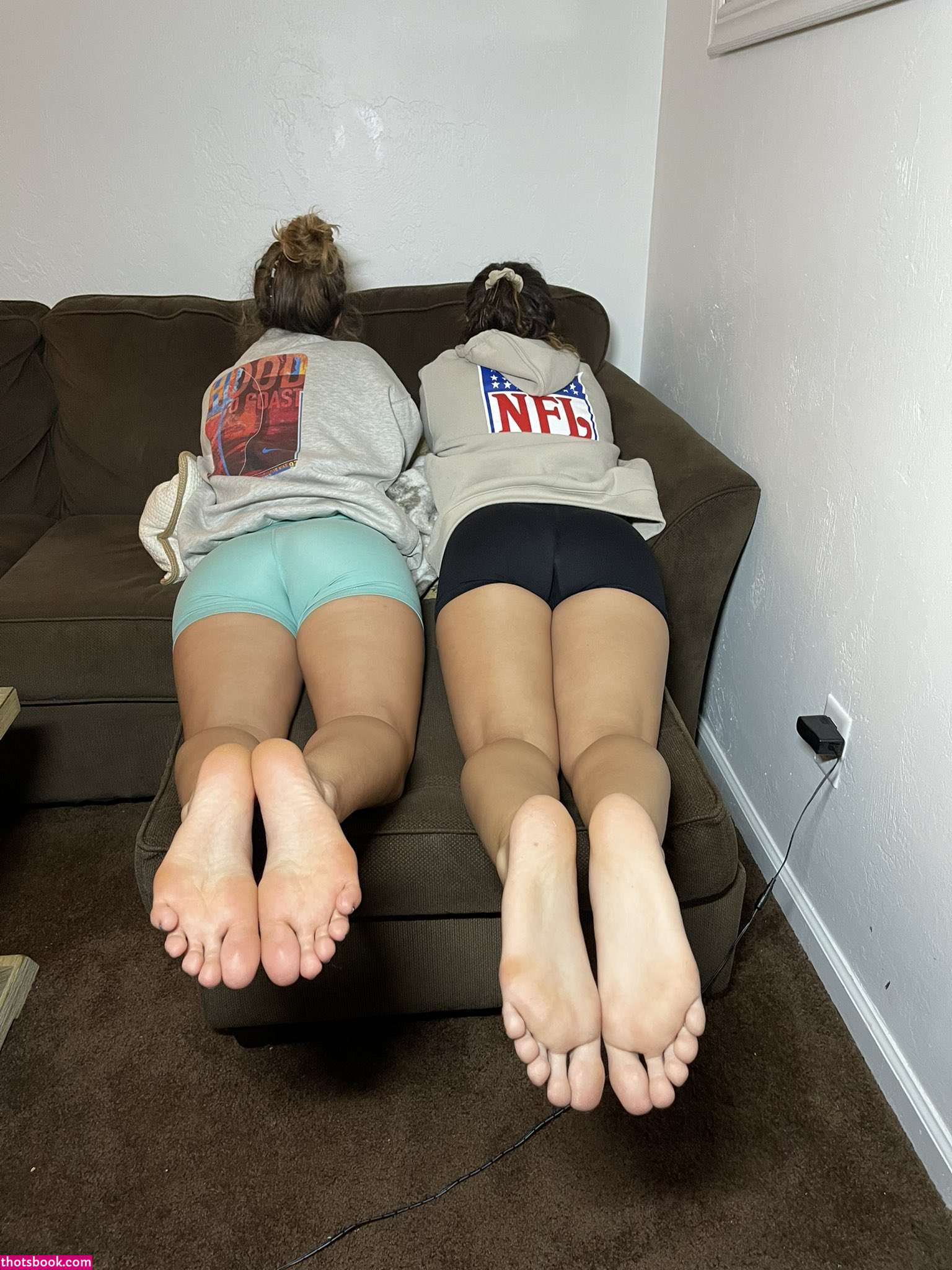 Hang10toes Linzi Little Nude OnlyFans Photos #8 1158321