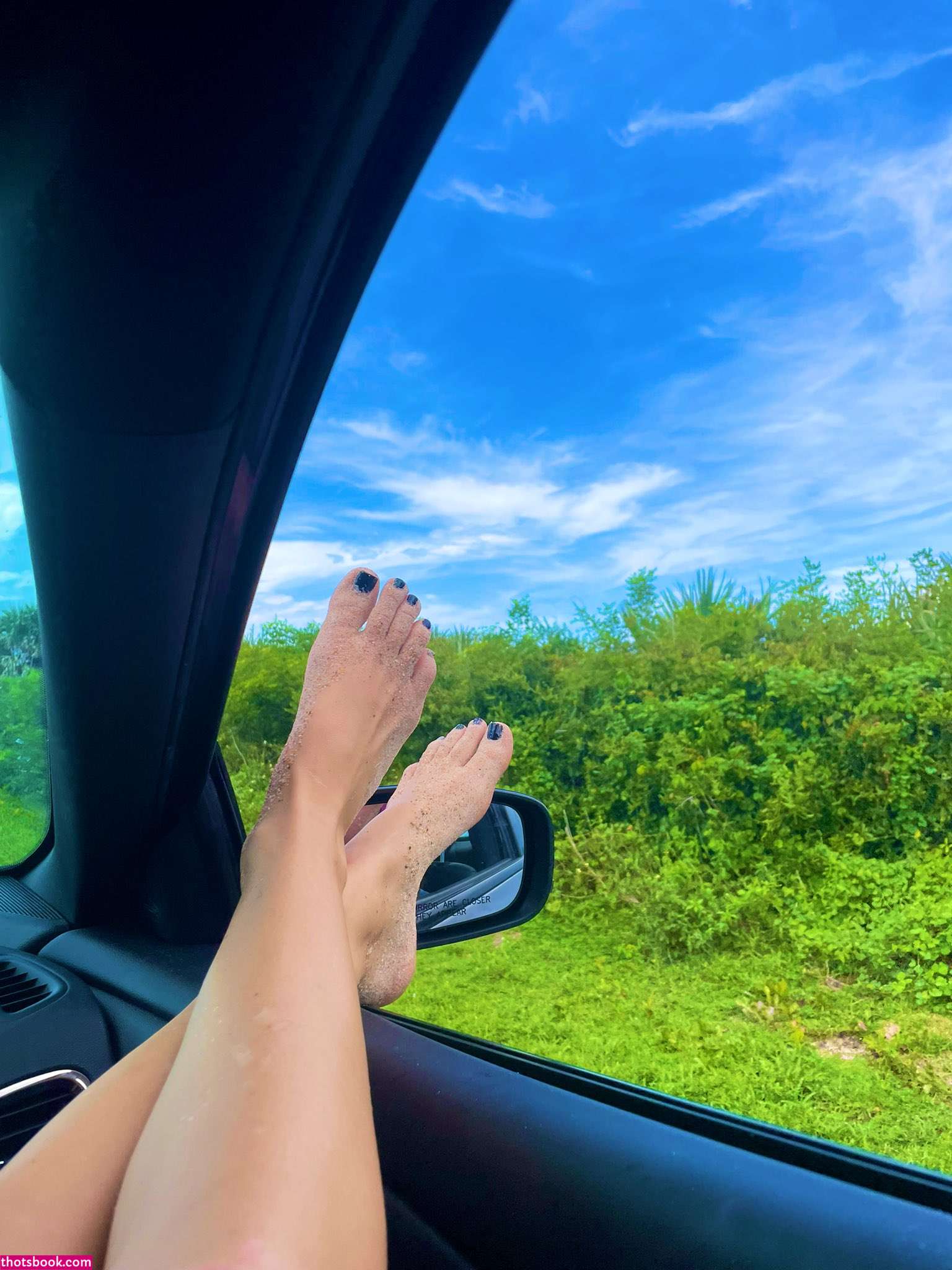 Hang10toes Linzi Little Nude OnlyFans Photos #9 1158328