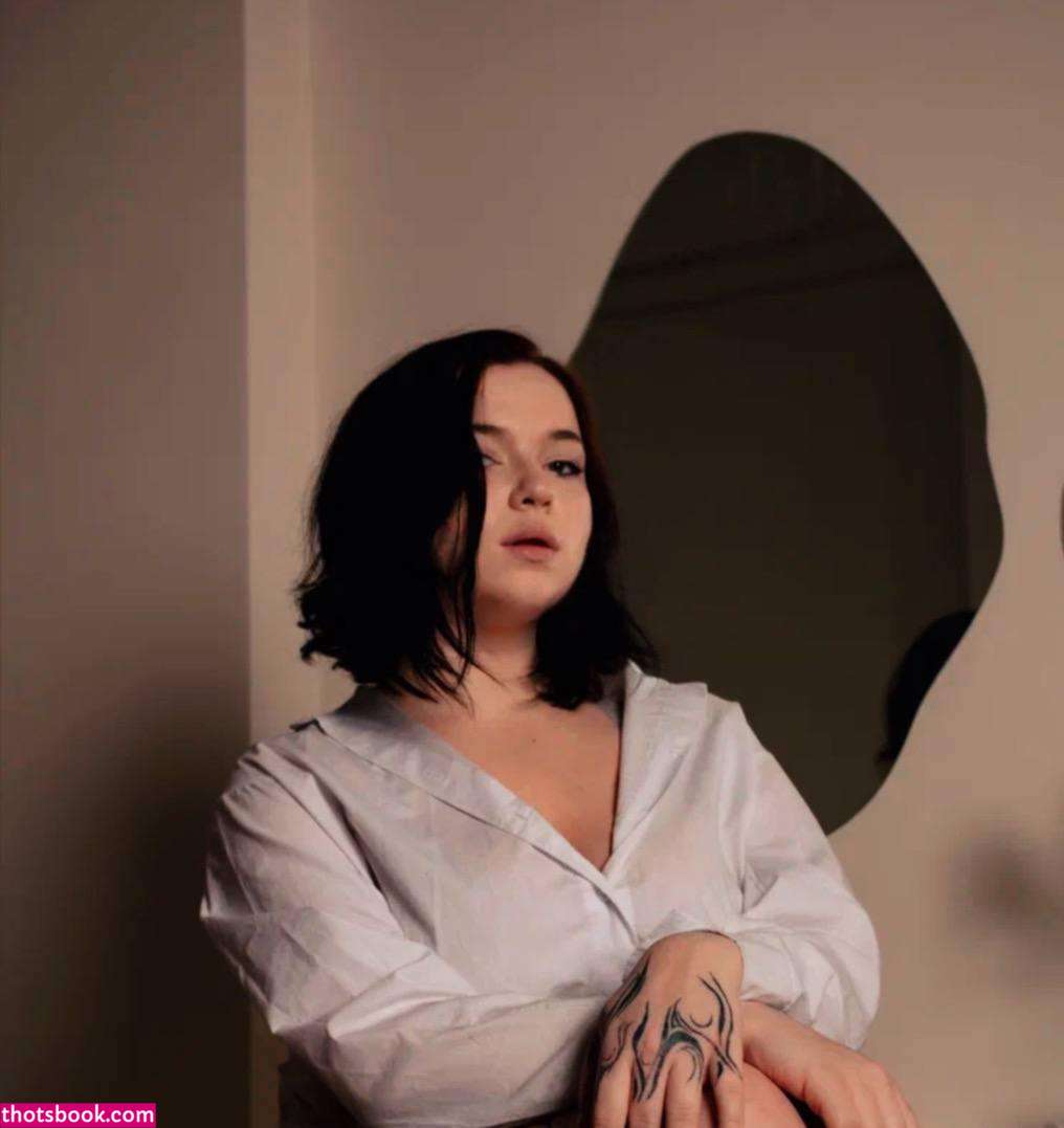 ThuBoppre rosemaryleadley DevonaHutzler AllysonAird Nude Leaks OnlyFans Photos #1 1820771