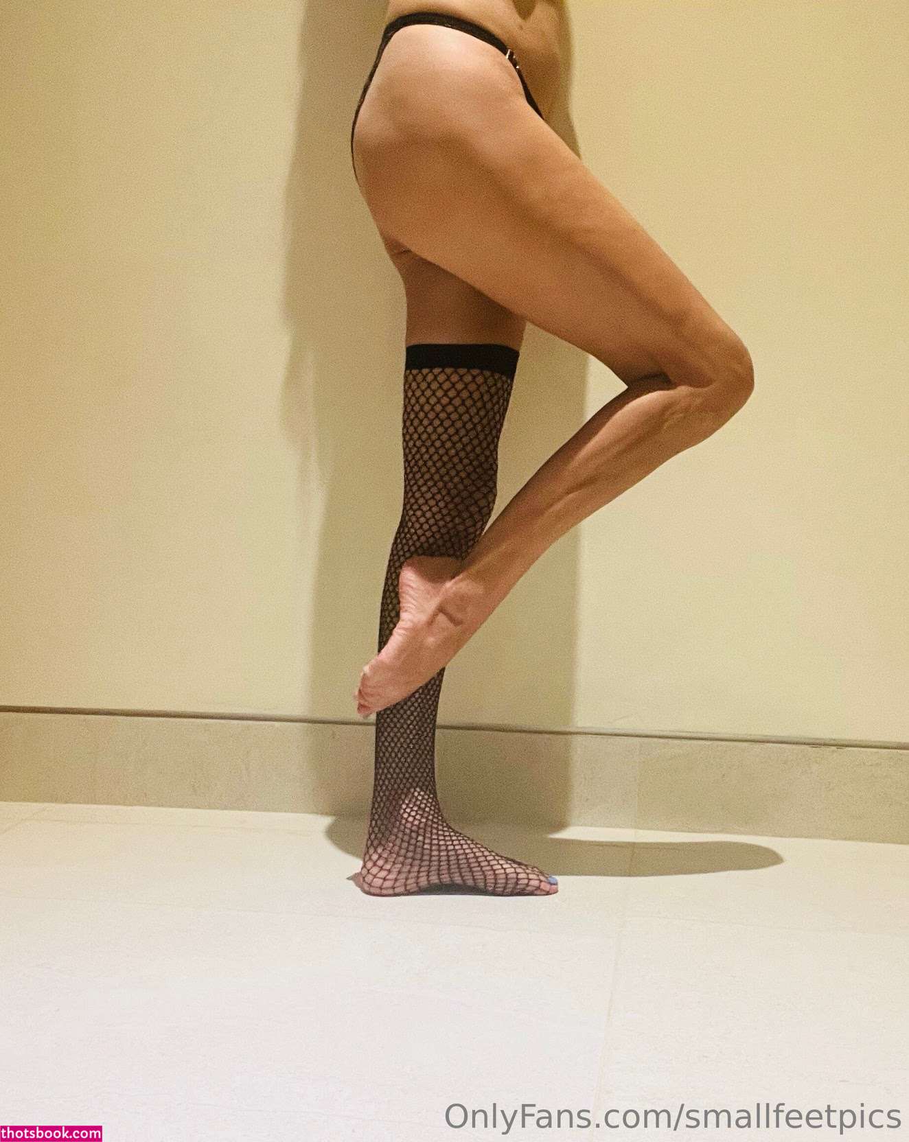 smallfeetpics Nude Leaks OnlyFans Photos #5 1801305