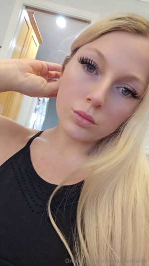 blondiehottie99 nude Leaks OnlyFans Photos #4