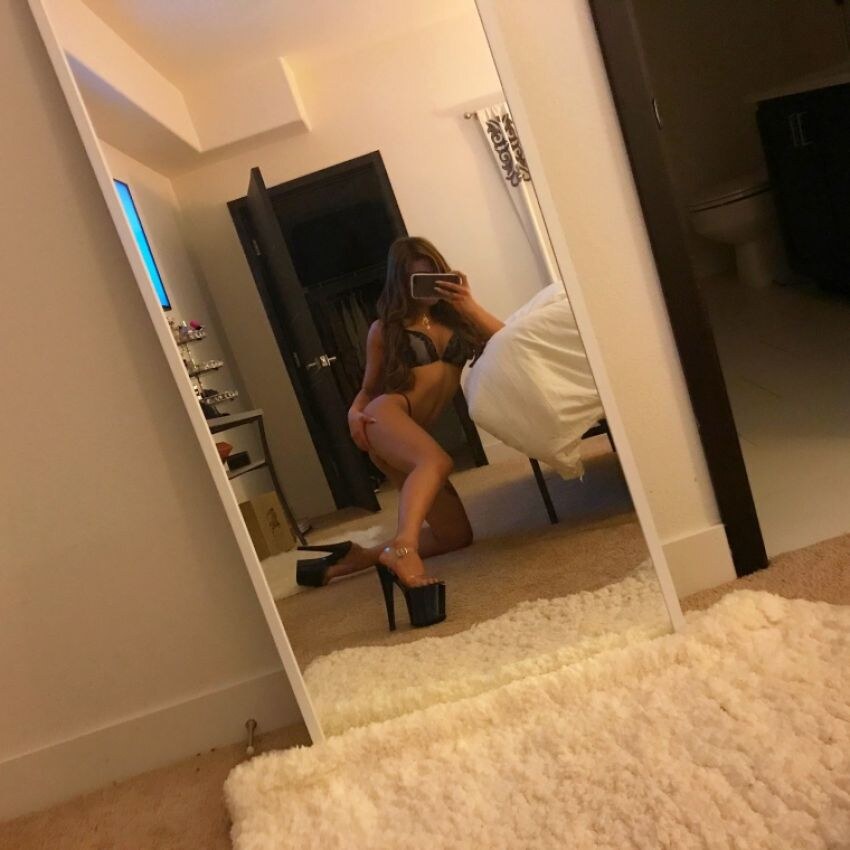 Eskimokisses Nudes Photos (10 pics) 2769