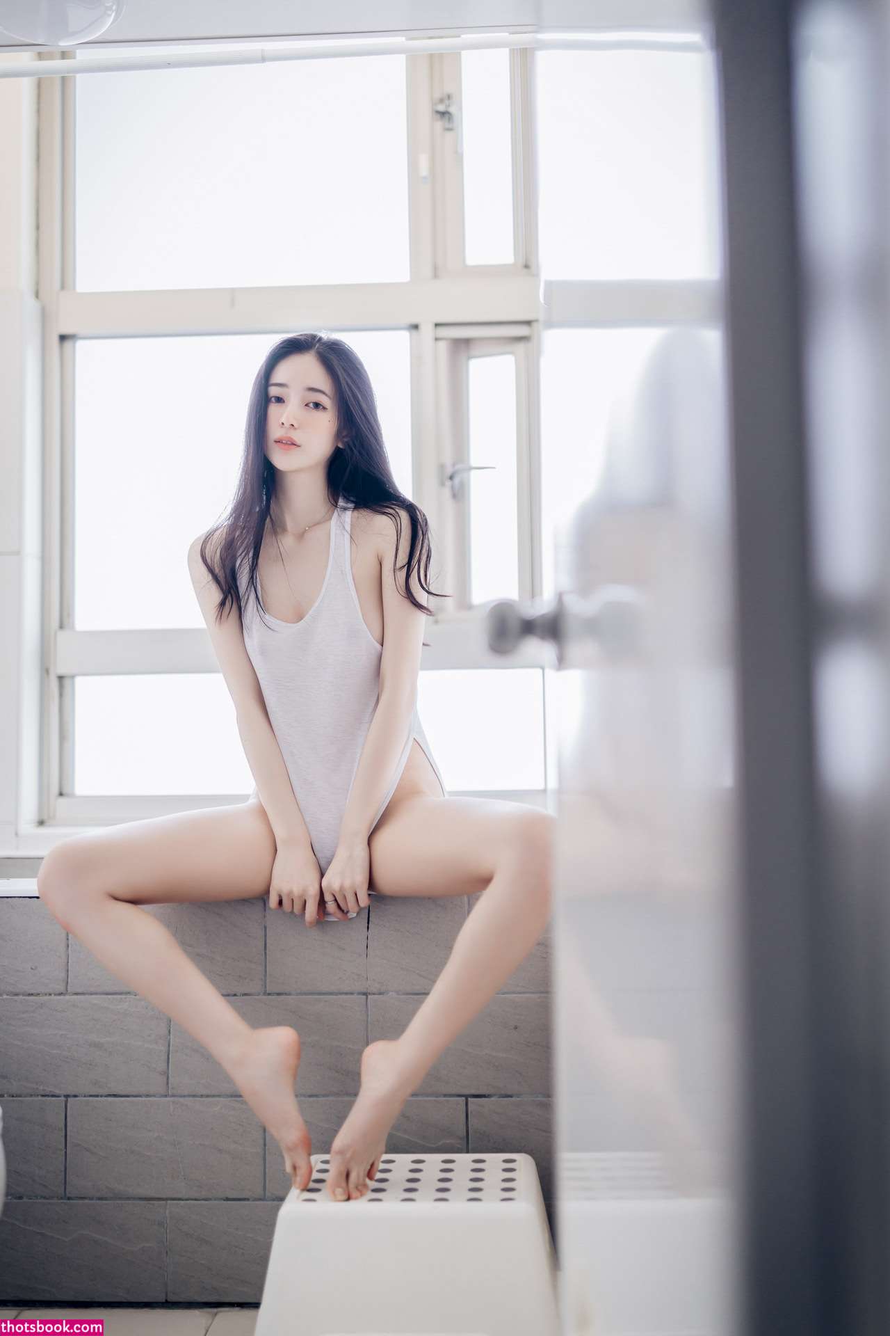 Chen Chen Nude - Daring Erotic Shower Scenes