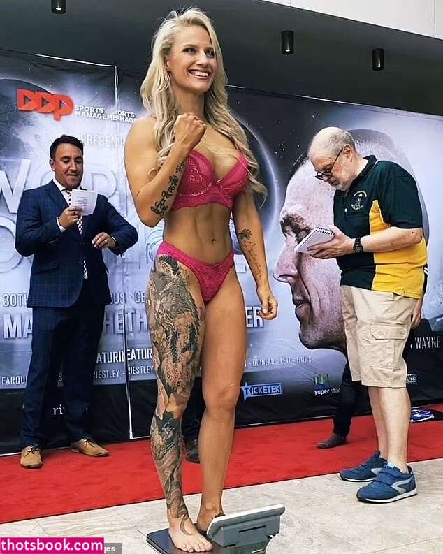 Ebanie Bridges Nude Photos #2 291795