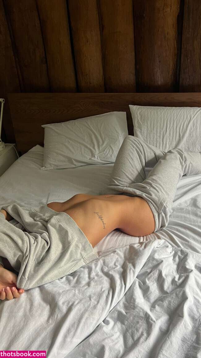 Grace Brewster Nude Photos #2 291926