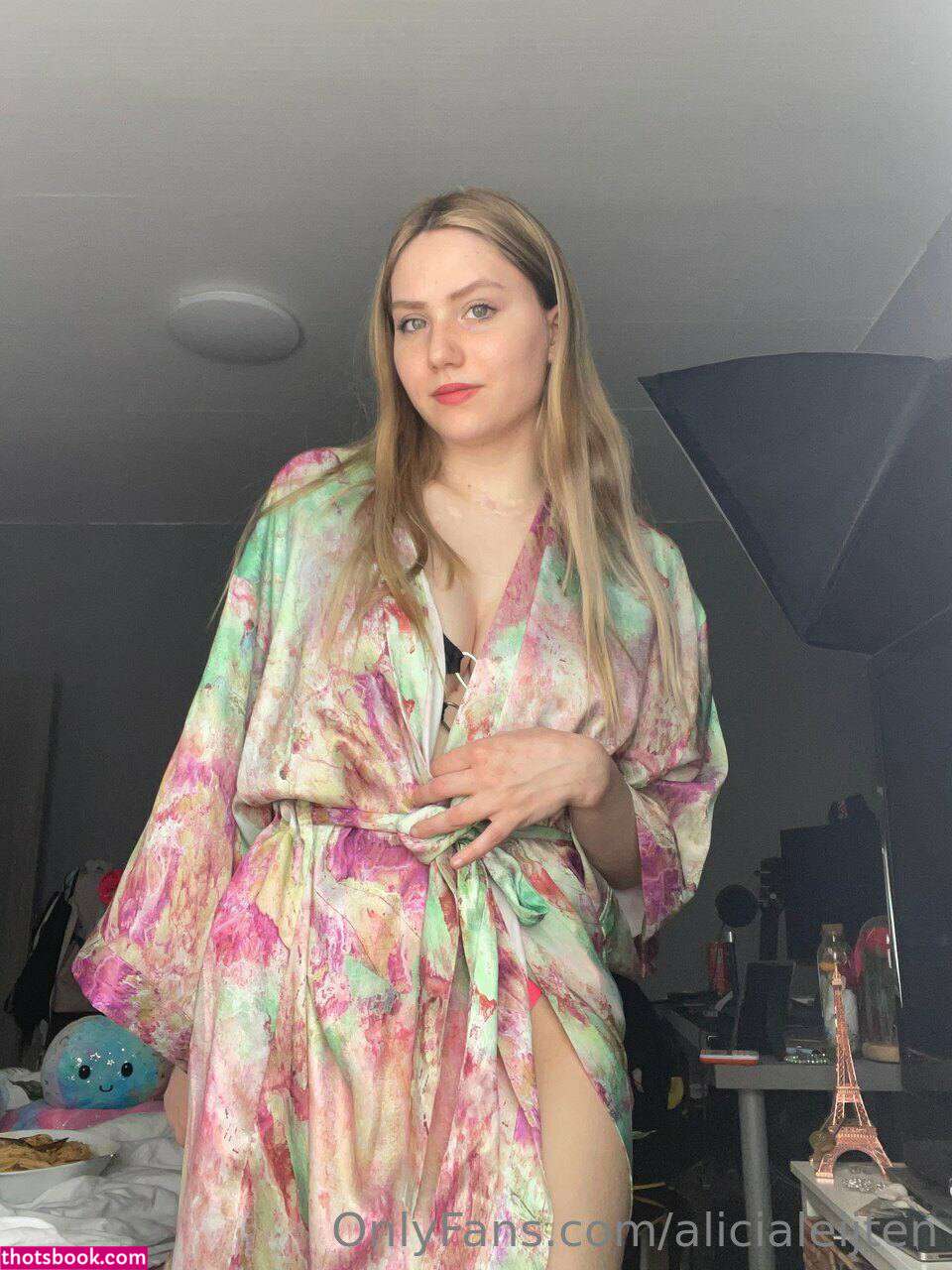 Gewoonalicia aka  alicialeijten Nude Photos #7 292934