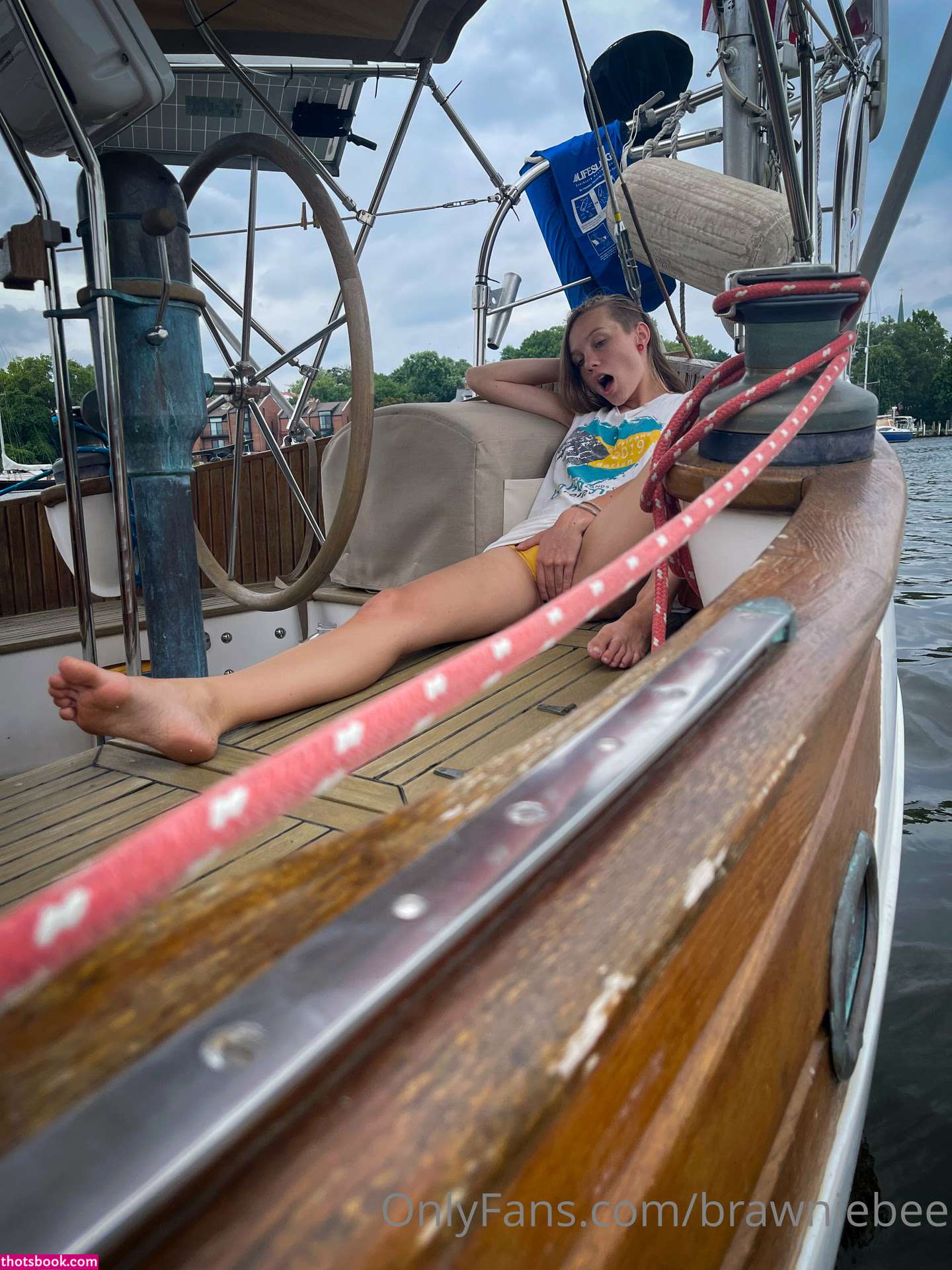 Brawniebee Nude Photos #3 306639