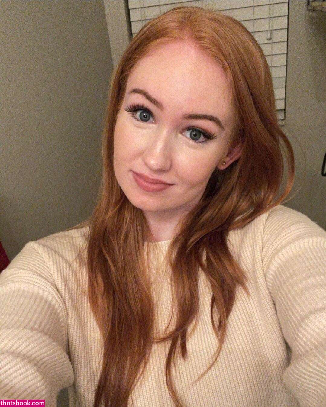 Iksnirub Twins Photos #6 281350