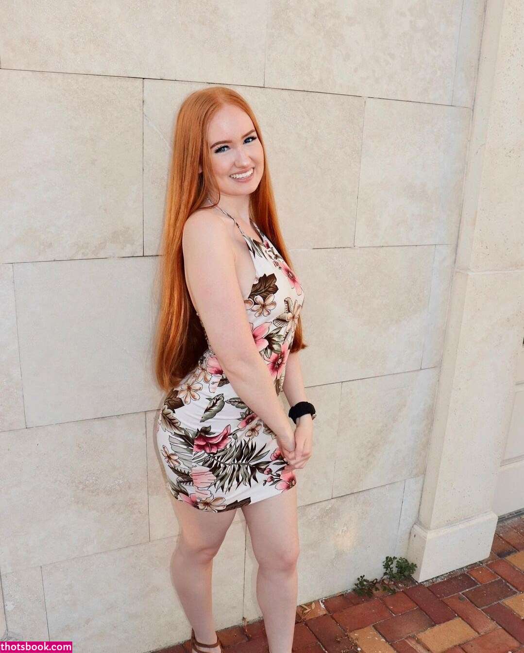 Iksnirub Twins Photos #9 281385