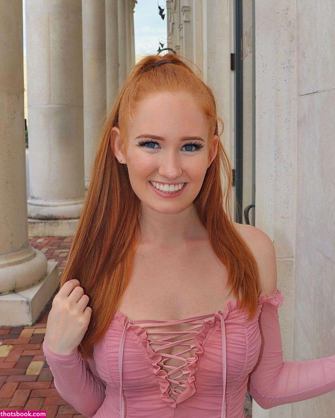 Iksnirub Twins Photos #9 281399