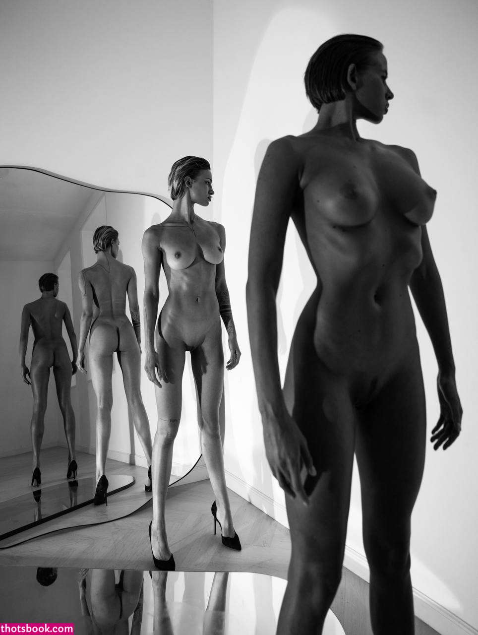 Vialentina Nude Photos #4 299763