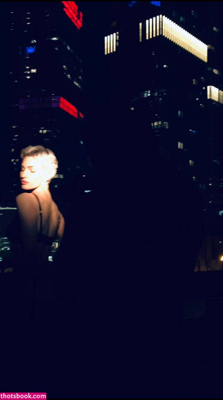 Vialentina Nude Photos #7 300561