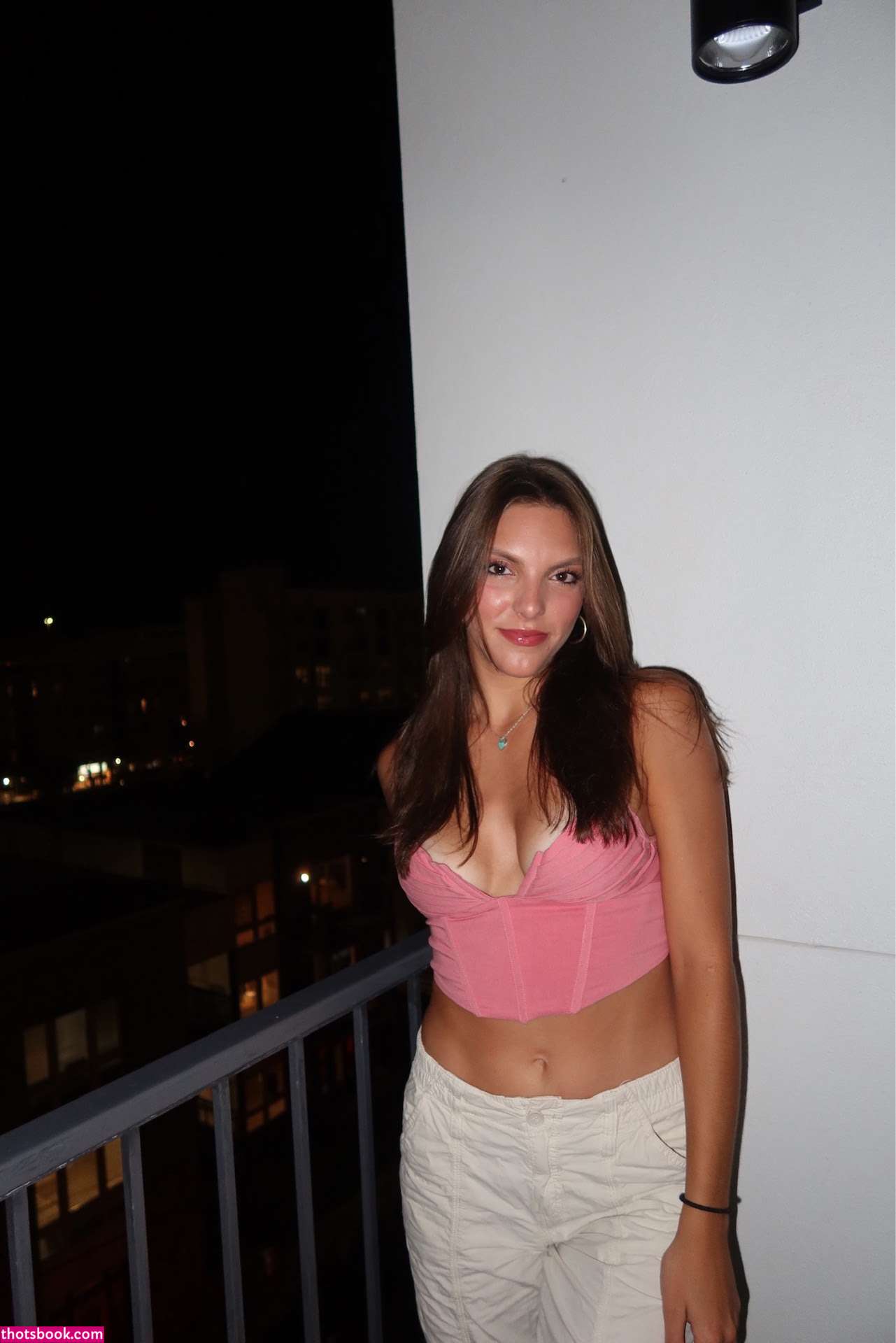 Jackie Aron Photos #4 280400