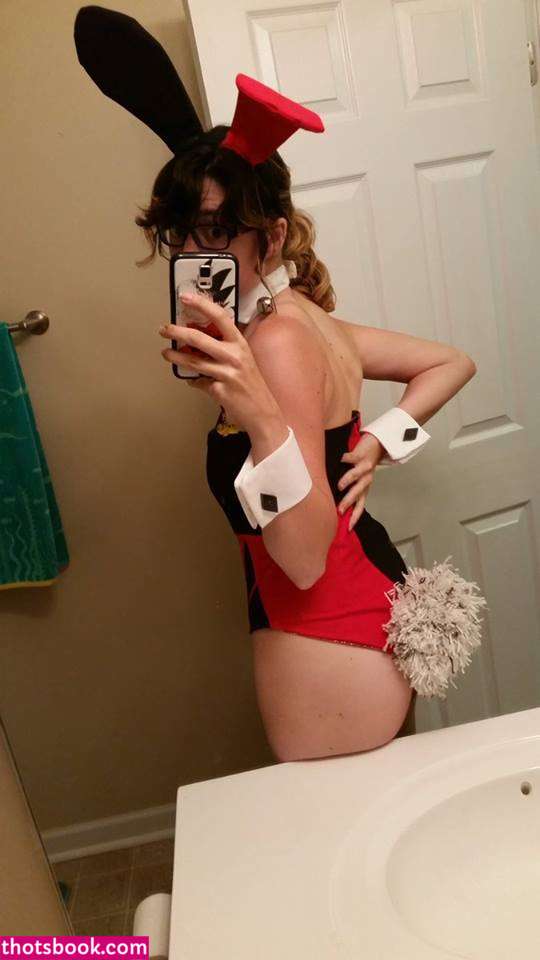 Uncanny Megan Nude Photos #16 298418