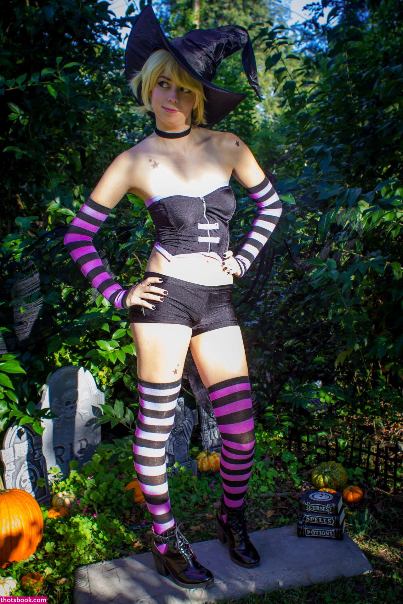 Uncanny Megan Nude Photos #17 298445