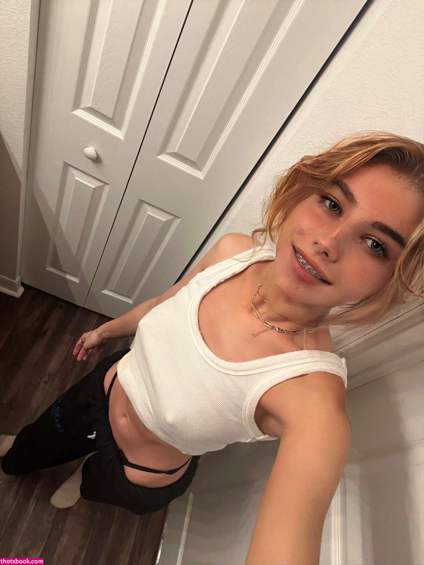 Zoe Moore Photos #5 272719