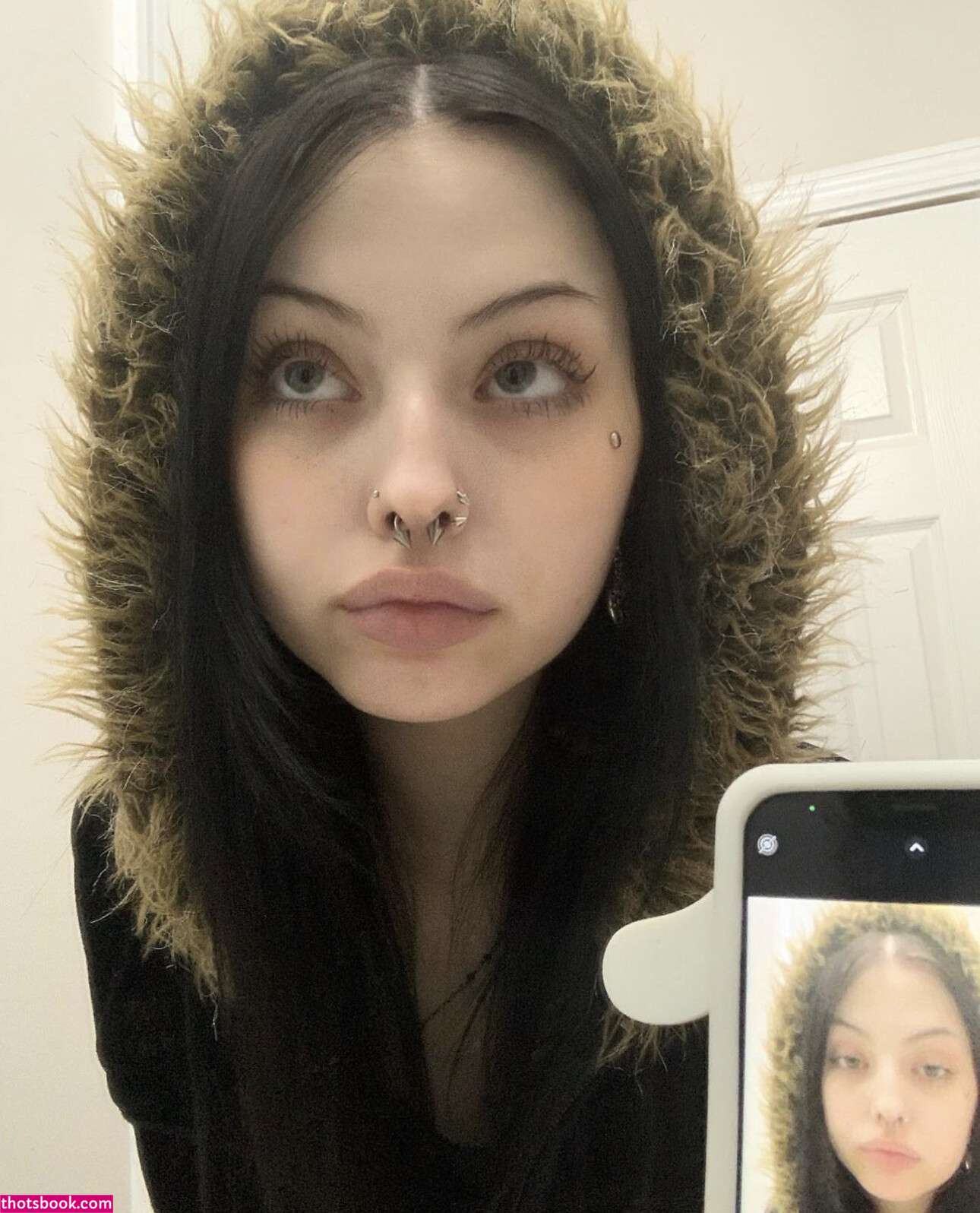 b4i1e3  b4il3e Nude Photos #2 301095